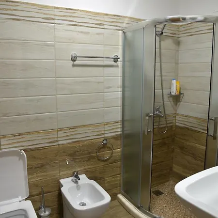 Alindro Center 2 * Tirana
